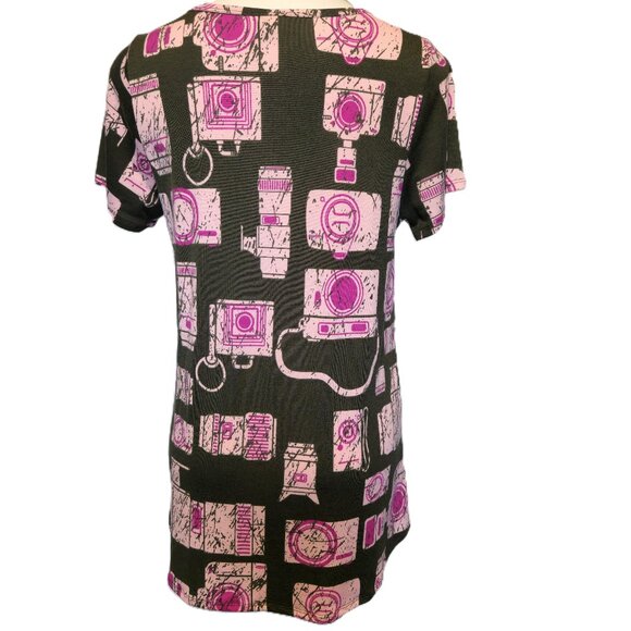 New LuLaRoe Classic T Women's large top Camera photography Round neckline pink - Picture 8 of 13